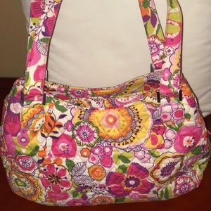Vera Bradley large satchel w/ several compartments